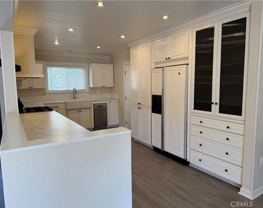 28461 Portsmouth Drive - Photo Thumbnail 2
