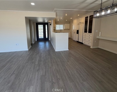 28461 Portsmouth Drive - Photo Thumbnail 4
