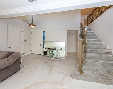 28408 Hidden Hills Drive - Photo Thumbnail 3