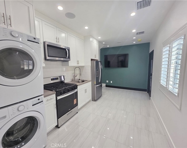 9523 Stanwin - Photo Thumbnail 1