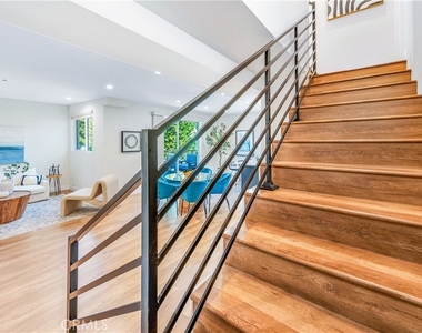 17158 Chatsworth Street - Photo Thumbnail 8