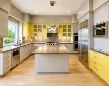 3339 Paseo Del Sol - Photo Thumbnail 7