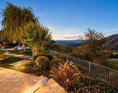 3339 Paseo Del Sol - Photo Thumbnail 37
