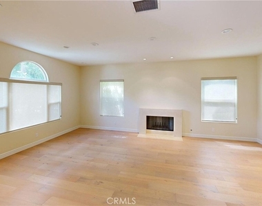 3339 Paseo Del Sol - Photo Thumbnail 30