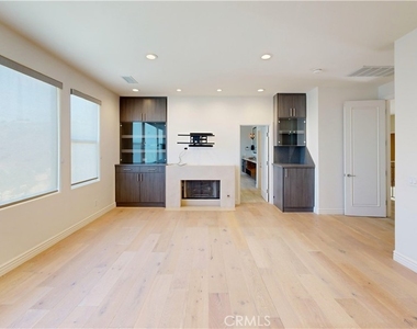 3339 Paseo Del Sol - Photo Thumbnail 11