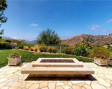 3339 Paseo Del Sol - Photo Thumbnail 35