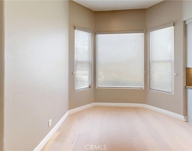 3339 Paseo Del Sol - Photo Thumbnail 9