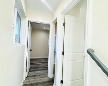 9318 Encino Ave - Photo Thumbnail 16