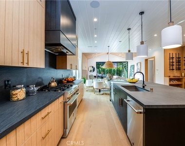 5323 Allott Avenue - Photo Thumbnail 14