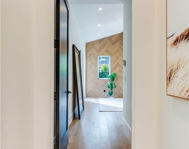 5323 Allott Avenue - Photo Thumbnail 45