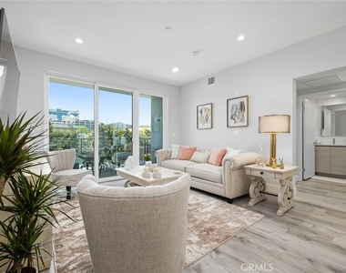 5820 La Mirada Avenue - Photo Thumbnail 27