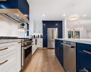 4627 Ethel Ave - Photo Thumbnail 4