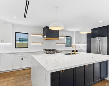4627 Ethel Ave - Photo Thumbnail 1