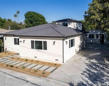6842 Cedros Avenue - Photo Thumbnail 24