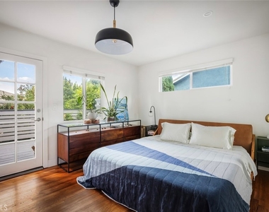 2304 W Avenue 31 - Photo Thumbnail 9