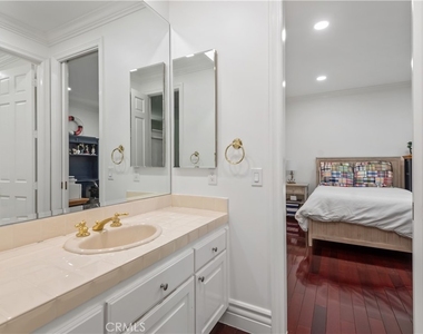 5267 Newcastle - Photo Thumbnail 17