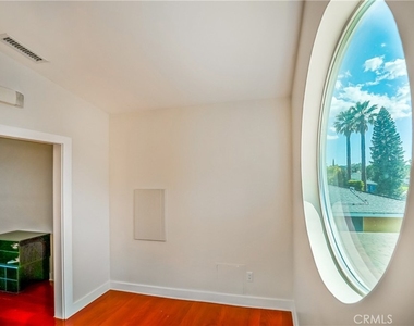 5512 Leghorn - Photo Thumbnail 22