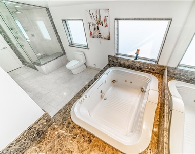 5512 Leghorn - Photo Thumbnail 12