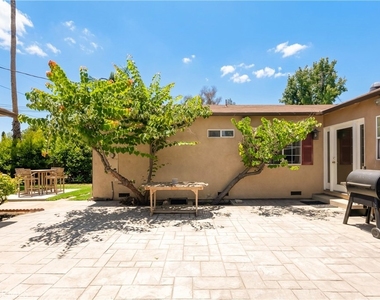 4722 Ventura Canyon - Photo Thumbnail 32