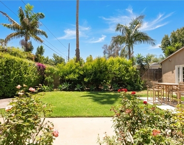 4722 Ventura Canyon - Photo Thumbnail 38