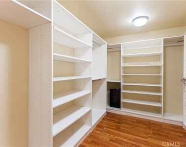 4722 Ventura Canyon - Photo Thumbnail 22