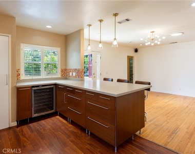 4722 Ventura Canyon - Photo Thumbnail 13