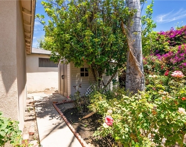 4722 Ventura Canyon - Photo Thumbnail 39
