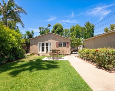 4722 Ventura Canyon - Photo Thumbnail 37