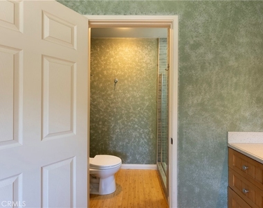 4722 Ventura Canyon - Photo Thumbnail 25
