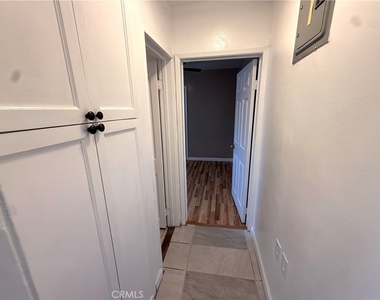 12924 Prairie Avenue - Photo Thumbnail 8