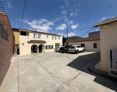 12924 Prairie Avenue - Photo Thumbnail 14