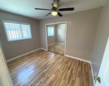 12924 Prairie Avenue - Photo Thumbnail 10