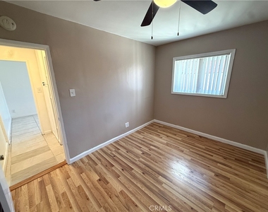 12924 Prairie Avenue - Photo Thumbnail 13