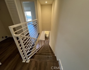 3855 139th Street - Photo Thumbnail 13