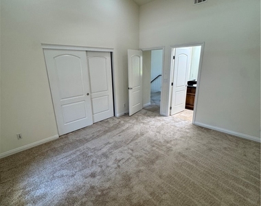 942 Sartori Avenue - Photo Thumbnail 16