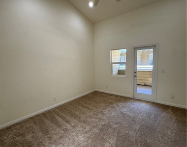 942 Sartori Avenue - Photo Thumbnail 14
