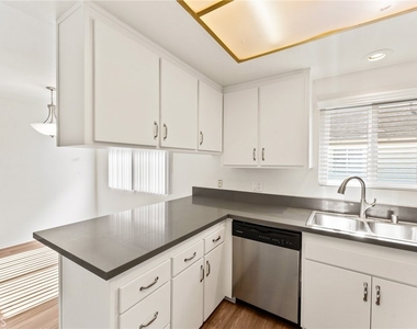 17972 Baron Circle - Photo Thumbnail 13