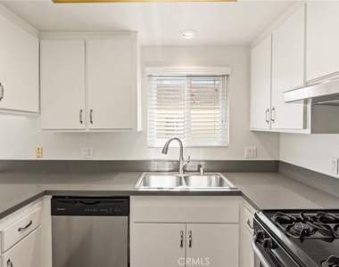 17972 Baron Circle - Photo Thumbnail 12