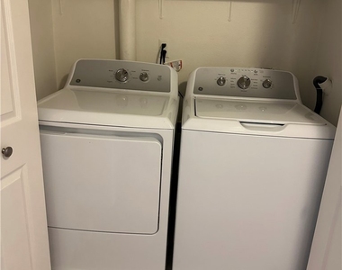 380 W Wilson - Photo Thumbnail 14