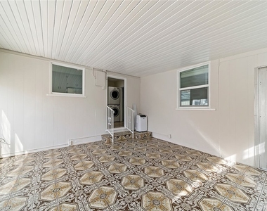 348 W Spazier Avenue - Photo Thumbnail 16
