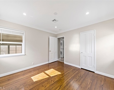 348 W Spazier Avenue - Photo Thumbnail 9