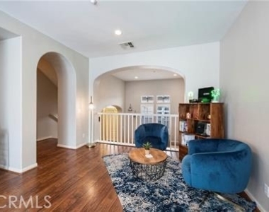 4432 Owens Street - Photo Thumbnail 6