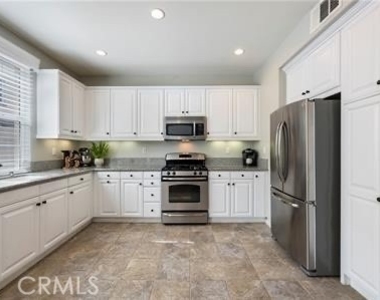 4432 Owens Street - Photo Thumbnail 13