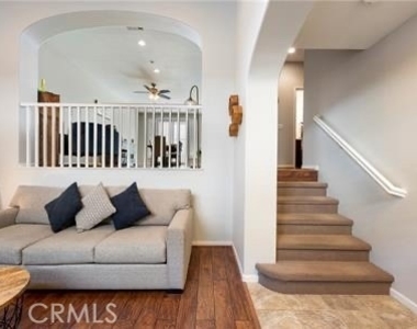 4432 Owens Street - Photo Thumbnail 3