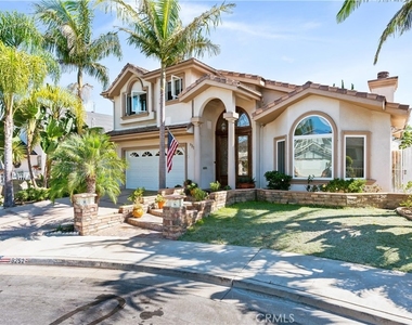 8252 Dancy Circle - Photo Thumbnail 1