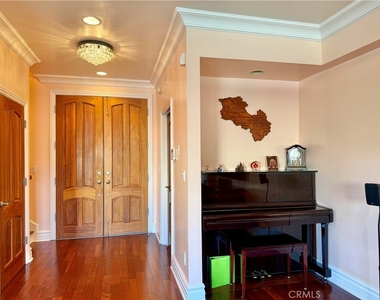 11989 Laurelwood Drive - Photo Thumbnail 14