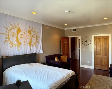 11989 Laurelwood Drive - Photo Thumbnail 25