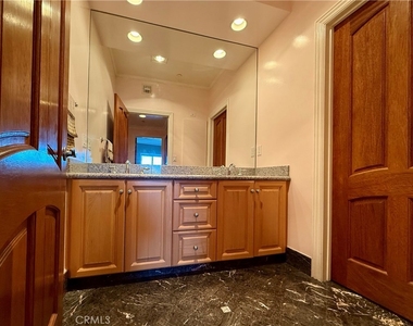 11989 Laurelwood Drive - Photo Thumbnail 19