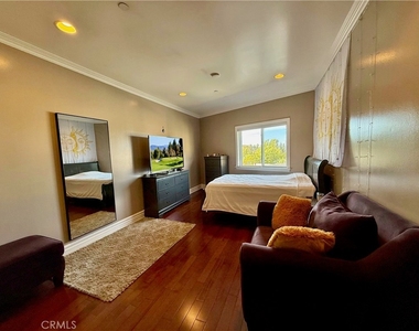 11989 Laurelwood Drive - Photo Thumbnail 26
