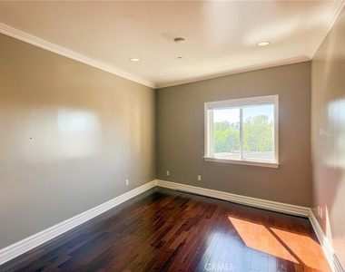 11989 Laurelwood Drive - Photo Thumbnail 49